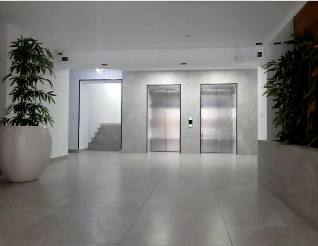 Mia Plus!! Self Check-In!! Bucareste Exterior foto
